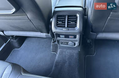 Внедорожник / Кроссовер Volkswagen Tiguan 2020 в 