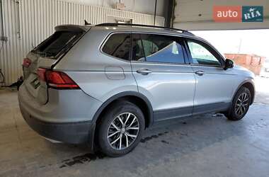 Позашляховик / Кросовер Volkswagen Tiguan 2019 в 