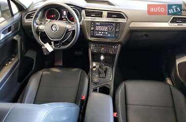 Позашляховик / Кросовер Volkswagen Tiguan 2019 в 
