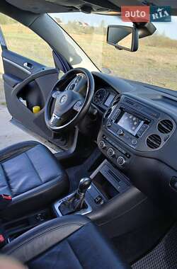Внедорожник / Кроссовер Volkswagen Tiguan 2013 в 