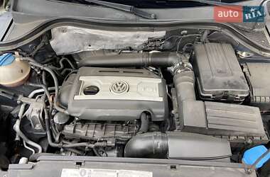 Внедорожник / Кроссовер Volkswagen Tiguan 2012 в 