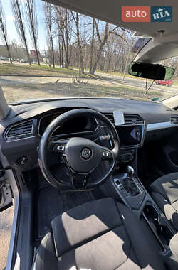 Внедорожник / Кроссовер Volkswagen Tiguan 2018 в 