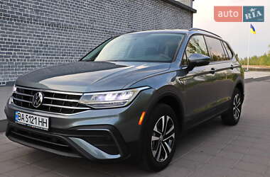 Внедорожник / Кроссовер Volkswagen Tiguan 2022 в 