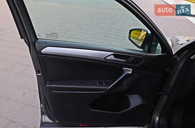 Внедорожник / Кроссовер Volkswagen Tiguan 2022 в 