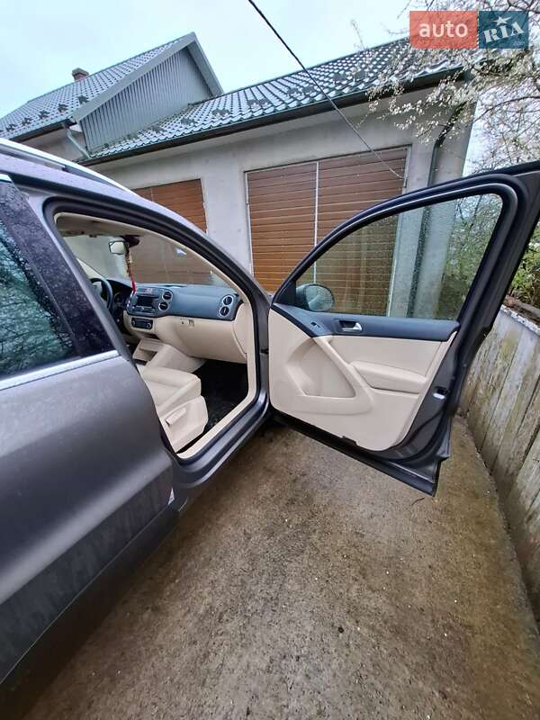 Позашляховик / Кросовер Volkswagen Tiguan 2010 в Снятині фото 21 Позашляховик / Кросовер Volkswagen Tiguan 2010 в Снятині