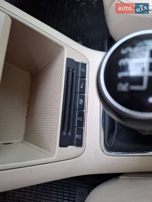 Позашляховик / Кросовер Volkswagen Tiguan 2010 в Снятині фото 41 Позашляховик / Кросовер Volkswagen Tiguan 2010 в Снятині