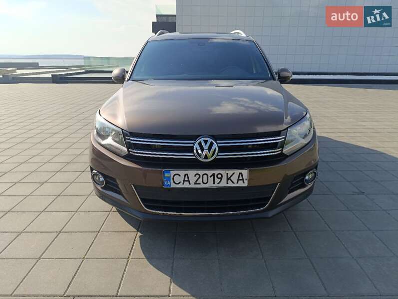 Внедорожник / Кроссовер Volkswagen Tiguan 2014 в Светловодске