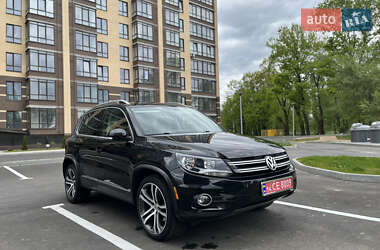 Позашляховик / Кросовер Volkswagen Tiguan 2016 в Чернігові