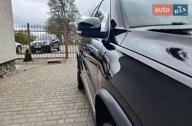 Позашляховик / Кросовер Volkswagen Tiguan 2009 в 