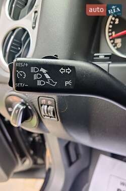 Позашляховик / Кросовер Volkswagen Tiguan 2009 в 