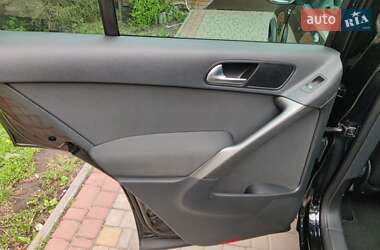 Позашляховик / Кросовер Volkswagen Tiguan 2009 в 