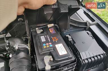 Позашляховик / Кросовер Volkswagen Tiguan 2009 в 