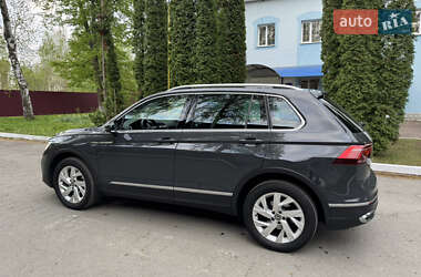 Внедорожник / Кроссовер Volkswagen Tiguan 2021 в 