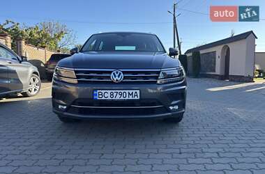 Позашляховик / Кросовер Volkswagen Tiguan 2020 в 