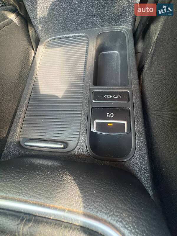 Внедорожник / Кроссовер Volkswagen Tiguan 2012 в Олевске