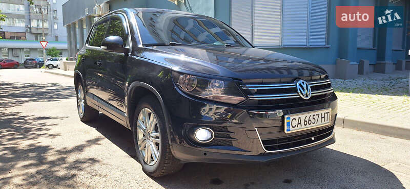 Внедорожник / Кроссовер Volkswagen Tiguan 2011 в 