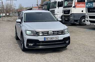 Внедорожник / Кроссовер Volkswagen Tiguan 2017 в Николаеве