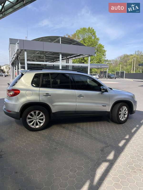 Внедорожник / Кроссовер Volkswagen Tiguan 2008 в Киеве