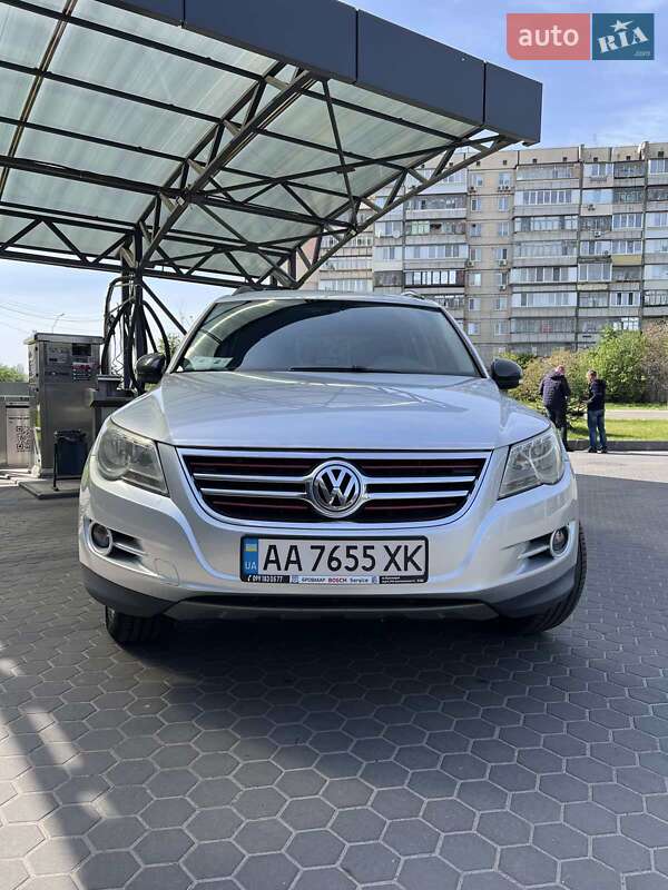 Внедорожник / Кроссовер Volkswagen Tiguan 2008 в Киеве