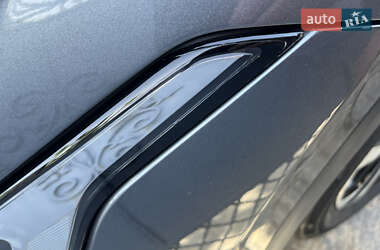 Внедорожник / Кроссовер Volkswagen Tiguan 2022 в 