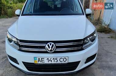Внедорожник / Кроссовер Volkswagen Tiguan 2015 в Днепре