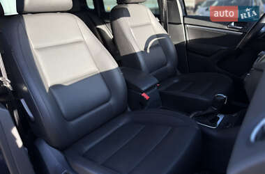 Позашляховик / Кросовер Volkswagen Tiguan 2016 в 