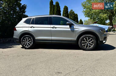 Позашляховик / Кросовер Volkswagen Tiguan 2019 в 