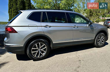 Позашляховик / Кросовер Volkswagen Tiguan 2019 в 