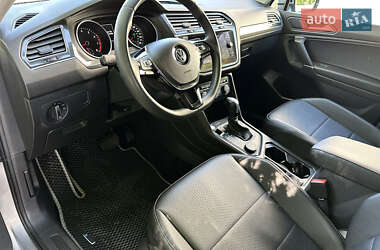 Позашляховик / Кросовер Volkswagen Tiguan 2019 в 