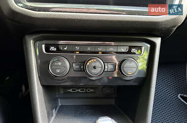 Позашляховик / Кросовер Volkswagen Tiguan 2019 в 
