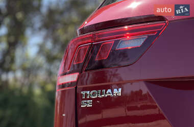 Внедорожник / Кроссовер Volkswagen Tiguan 2019 в 
