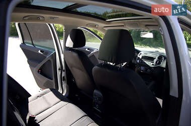 Внедорожник / Кроссовер Volkswagen Tiguan 2012 в 