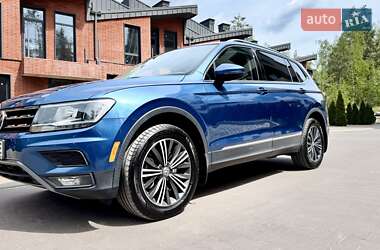 Внедорожник / Кроссовер Volkswagen Tiguan 2018 в 