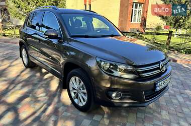 Позашляховик / Кросовер Volkswagen Tiguan 2013 в 
