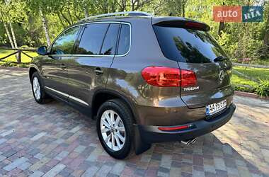 Позашляховик / Кросовер Volkswagen Tiguan 2013 в 