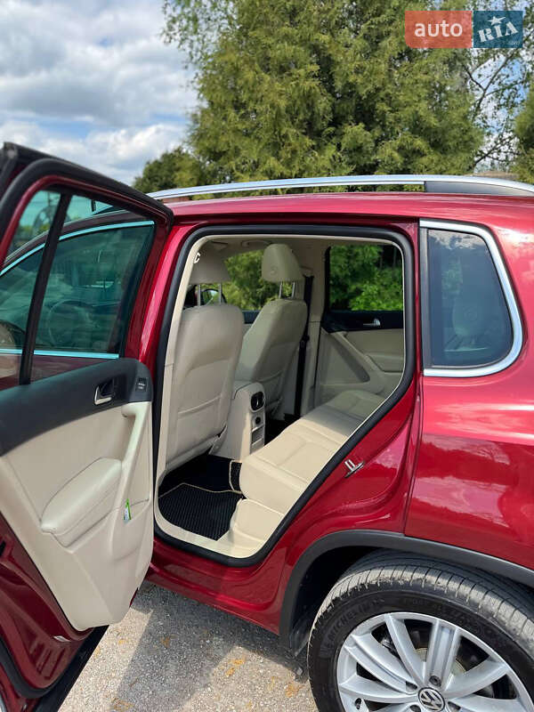 Внедорожник / Кроссовер Volkswagen Tiguan 2012 в Тлумаче