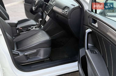 Внедорожник / Кроссовер Volkswagen Tiguan 2021 в 