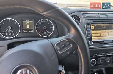 Позашляховик / Кросовер Volkswagen Tiguan 2012 в 