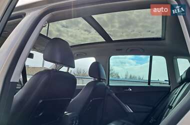 Внедорожник / Кроссовер Volkswagen Tiguan 2009 в 