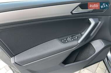 Внедорожник / Кроссовер Volkswagen Tiguan 2019 в 