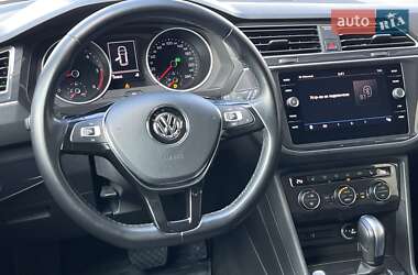 Внедорожник / Кроссовер Volkswagen Tiguan 2019 в 