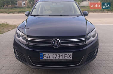 Позашляховик / Кросовер Volkswagen Tiguan 2014 в 