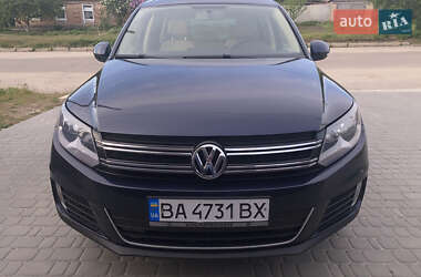 Позашляховик / Кросовер Volkswagen Tiguan 2014 в 