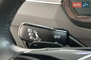 Позашляховик / Кросовер Volkswagen Tiguan 2020 в 