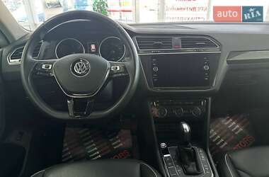 Позашляховик / Кросовер Volkswagen Tiguan 2020 в 