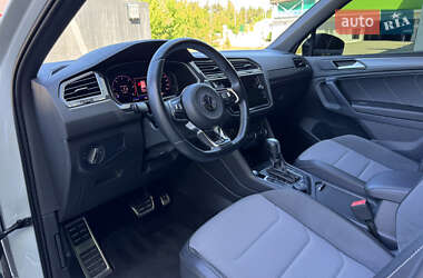 Внедорожник / Кроссовер Volkswagen Tiguan 2020 в 