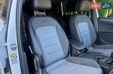 Внедорожник / Кроссовер Volkswagen Tiguan 2020 в 