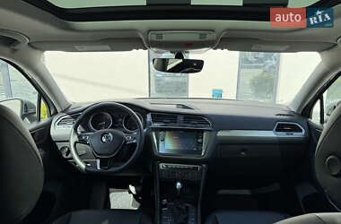 Внедорожник / Кроссовер Volkswagen Tiguan 2019 в 