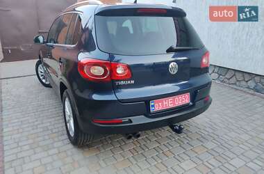 Позашляховик / Кросовер Volkswagen Tiguan 2010 в 
