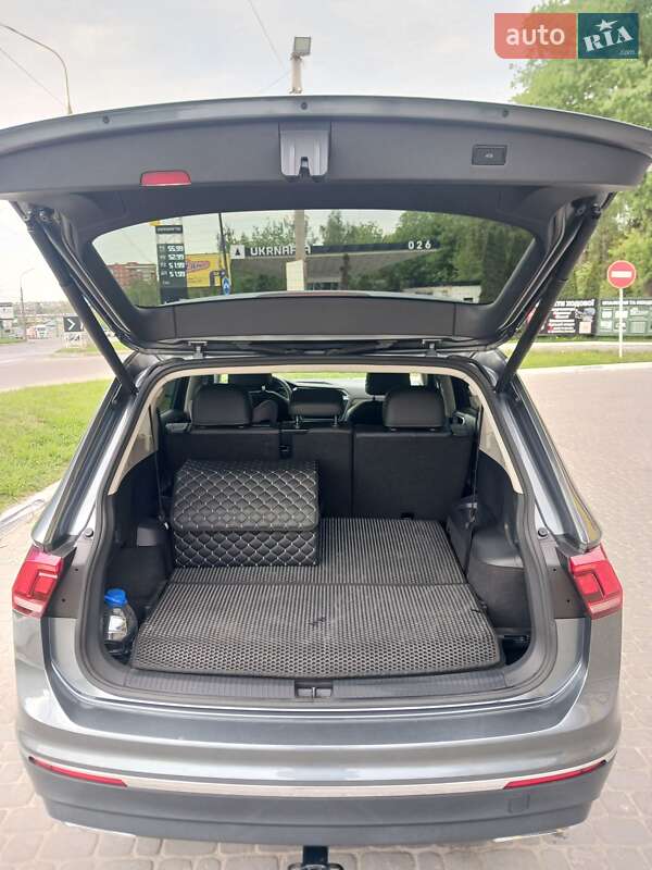 Внедорожник / Кроссовер Volkswagen Tiguan 2018 в Тернополе